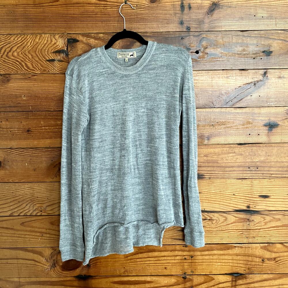 Peruvian link Gray Long Sleeve Crewneck Top 100% alpaca size small